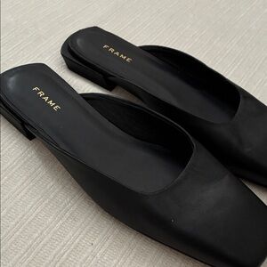 FRAME  Black leather square tow slides